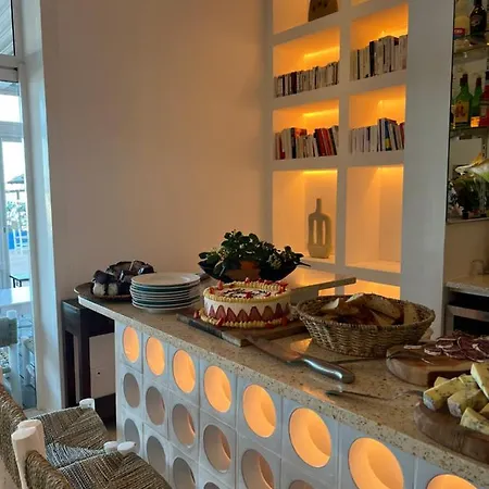 La Potiniere Hotel